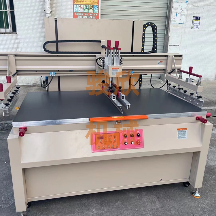 南京絲印機(jī)廠家，南京移印機(jī)廠家，駿欣機(jī)械玻璃絲印機(jī)印刷精度高